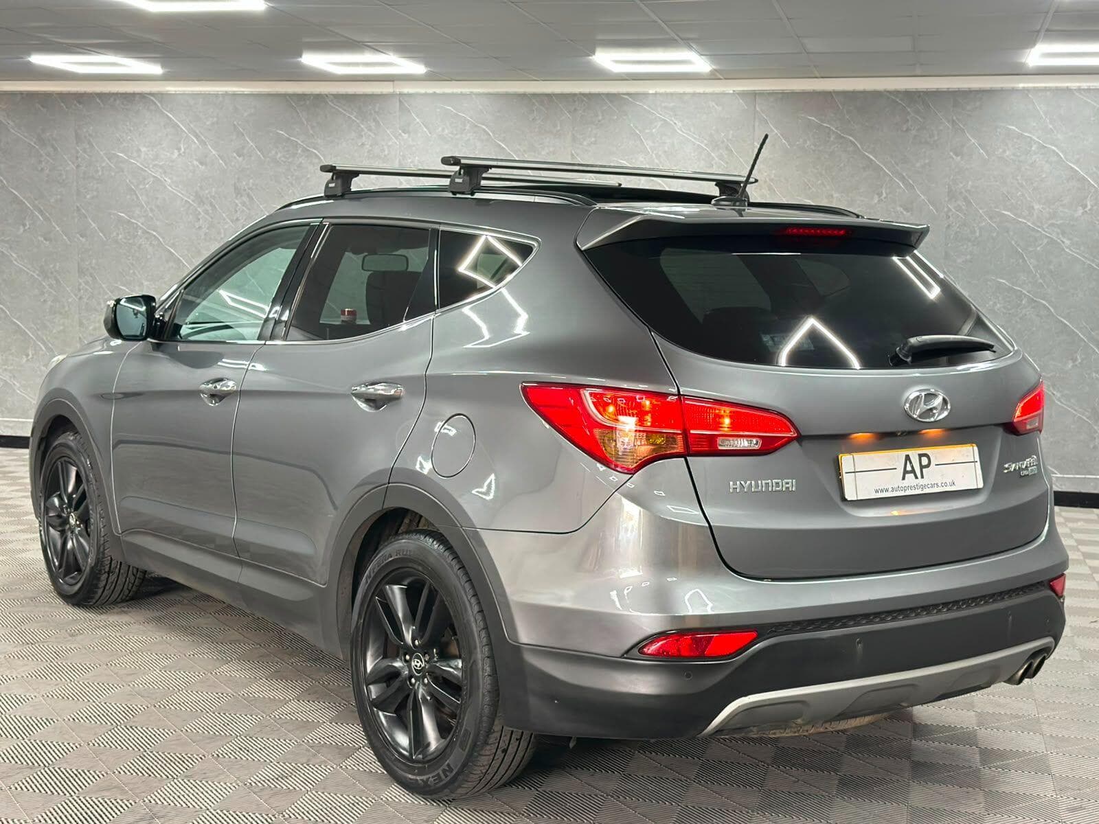 2013 Hyundai Santa Fe - Image 4