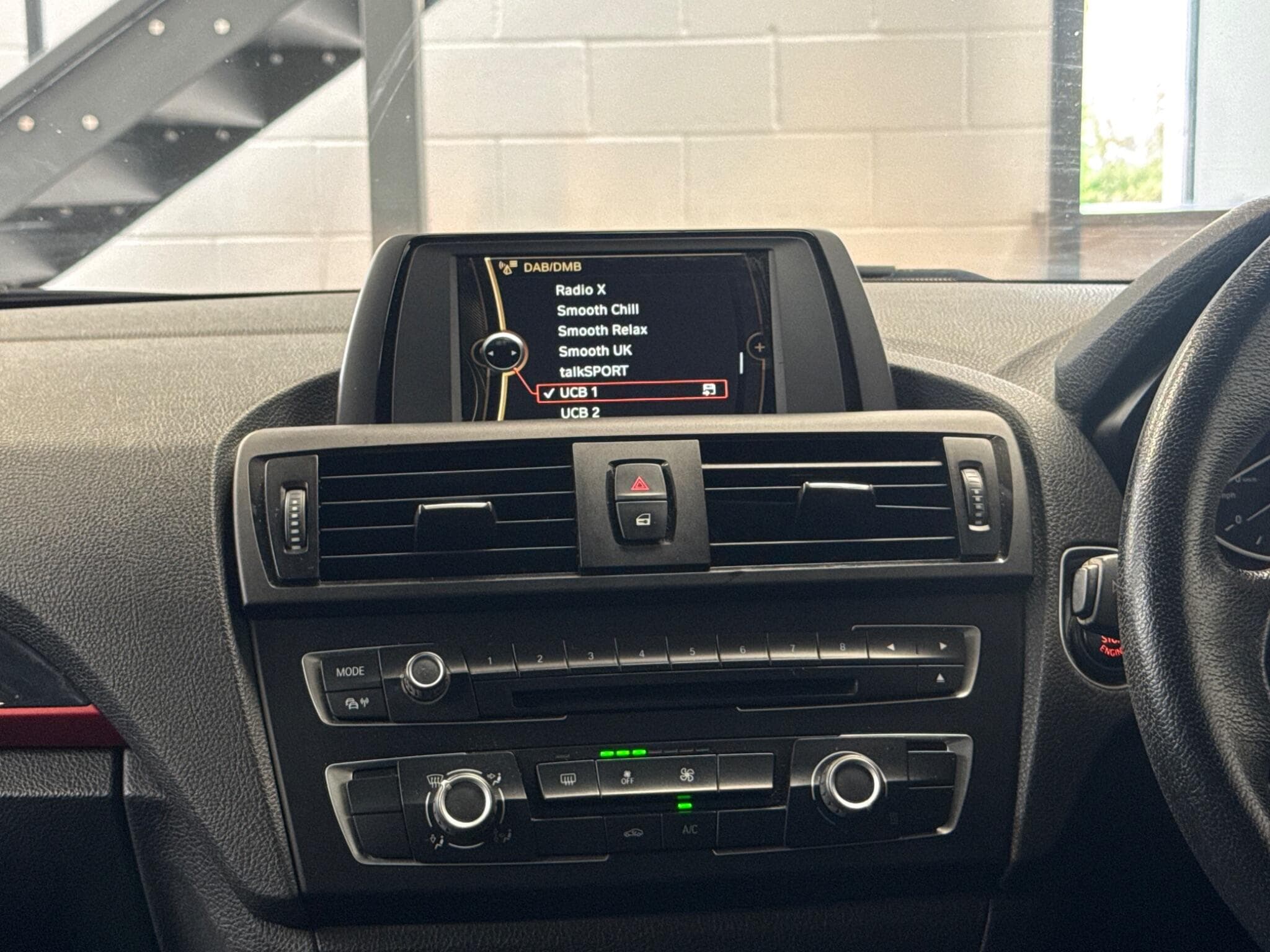 2014 BMW 1 Series - Thumbnail 30