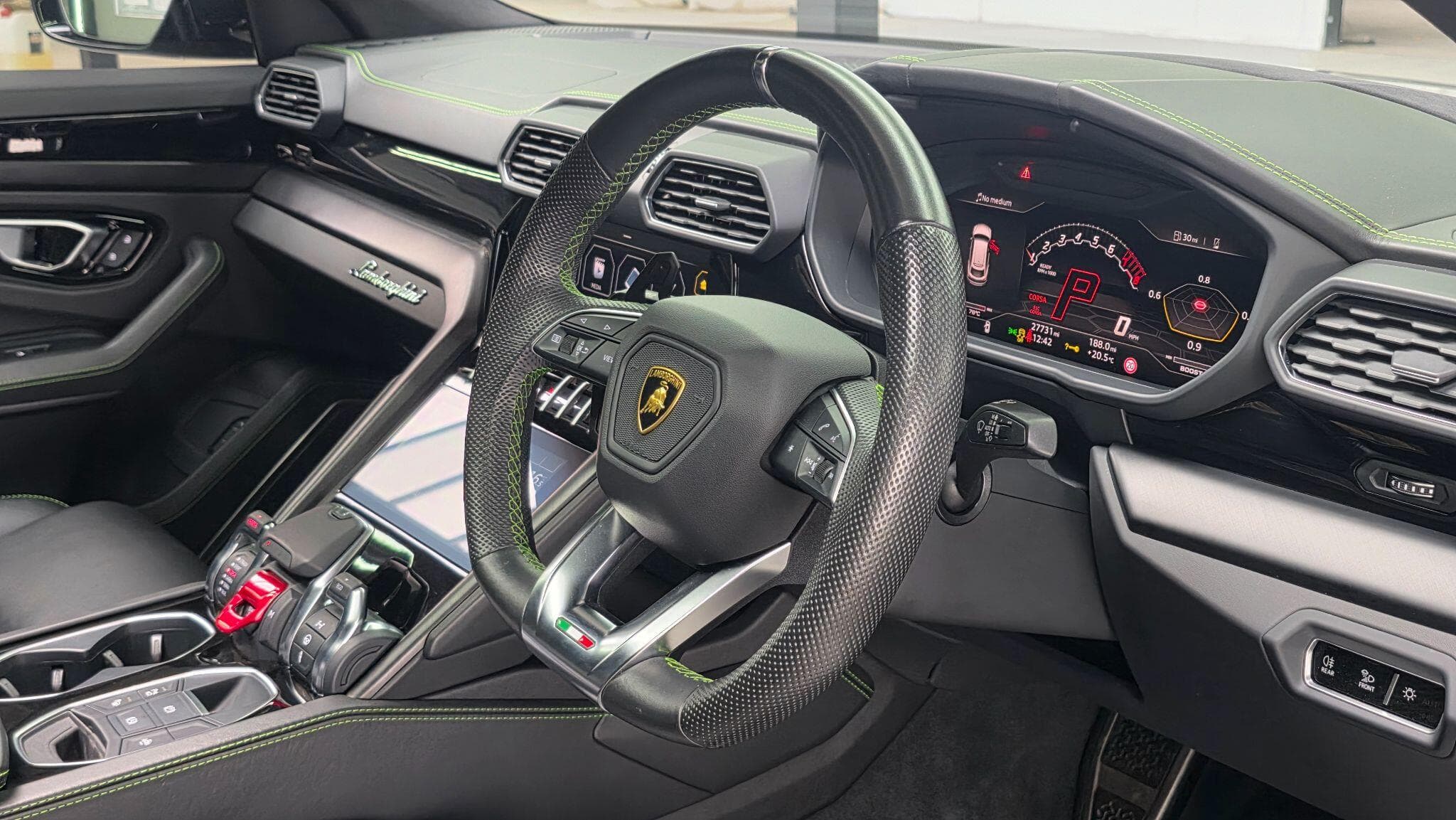 2021 Lamborghini Urus - Thumbnail 27