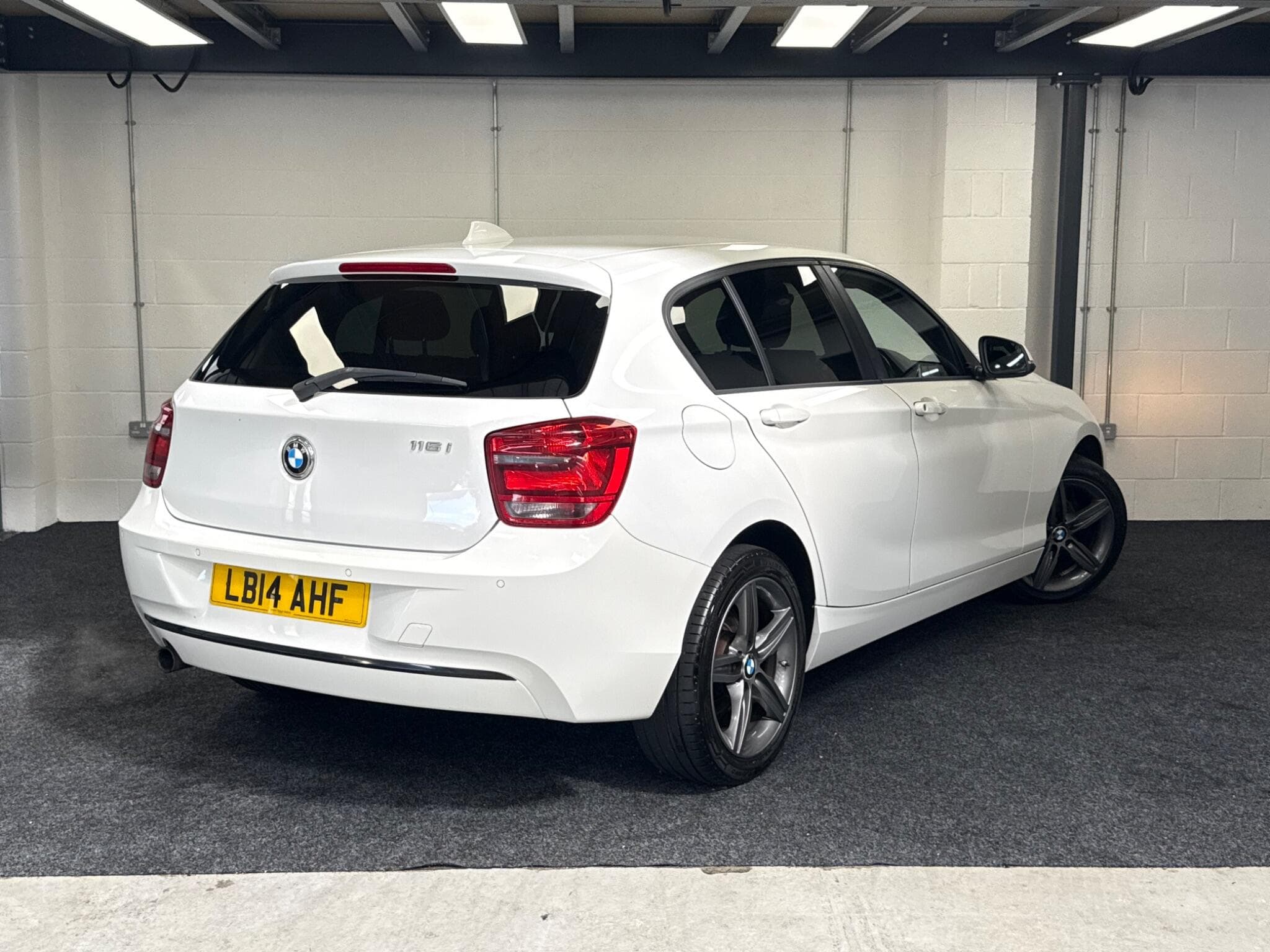 2014 BMW 1 Series - Thumbnail 13
