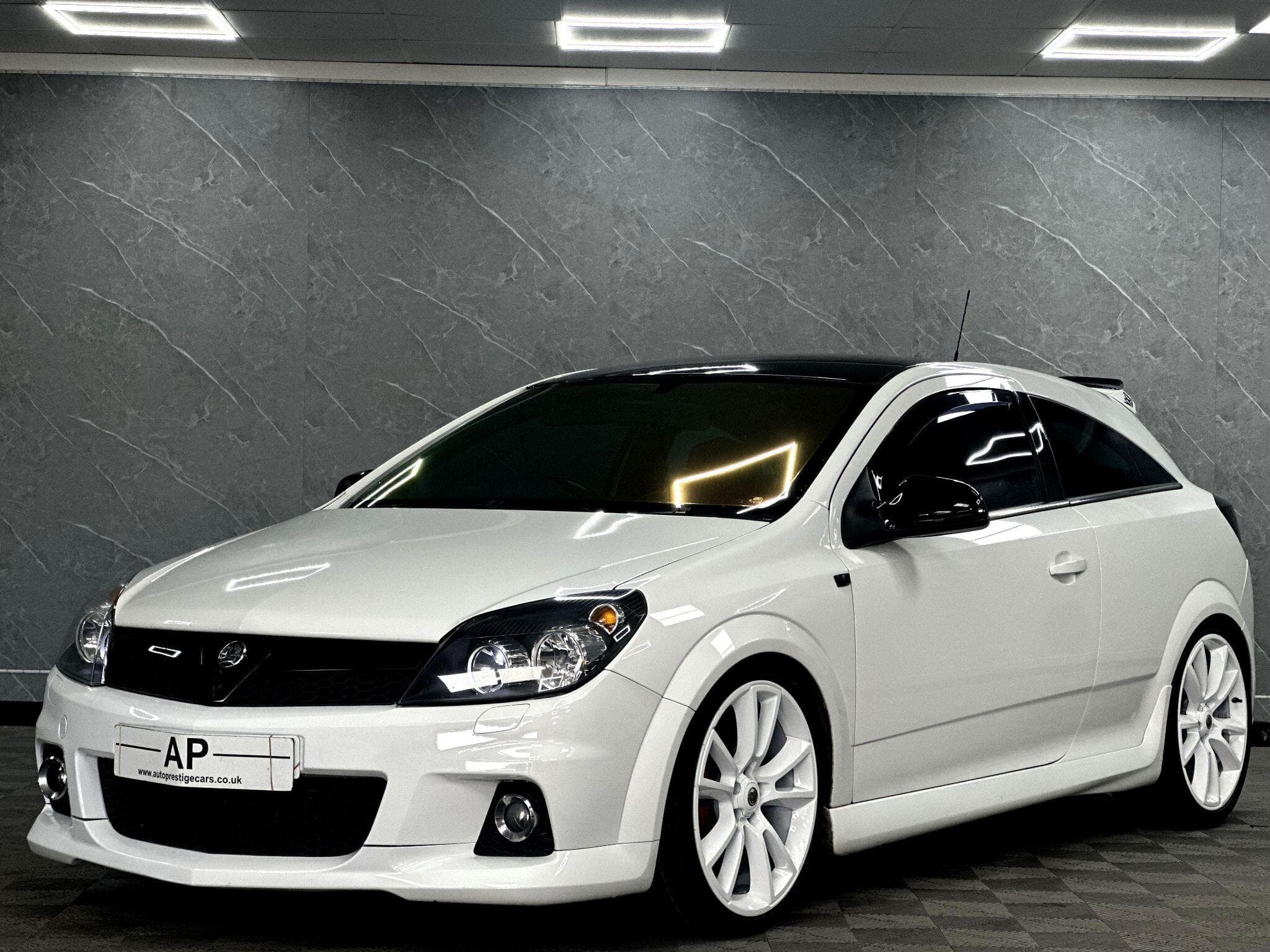 2010 Vauxhall Astra - Thumbnail 18