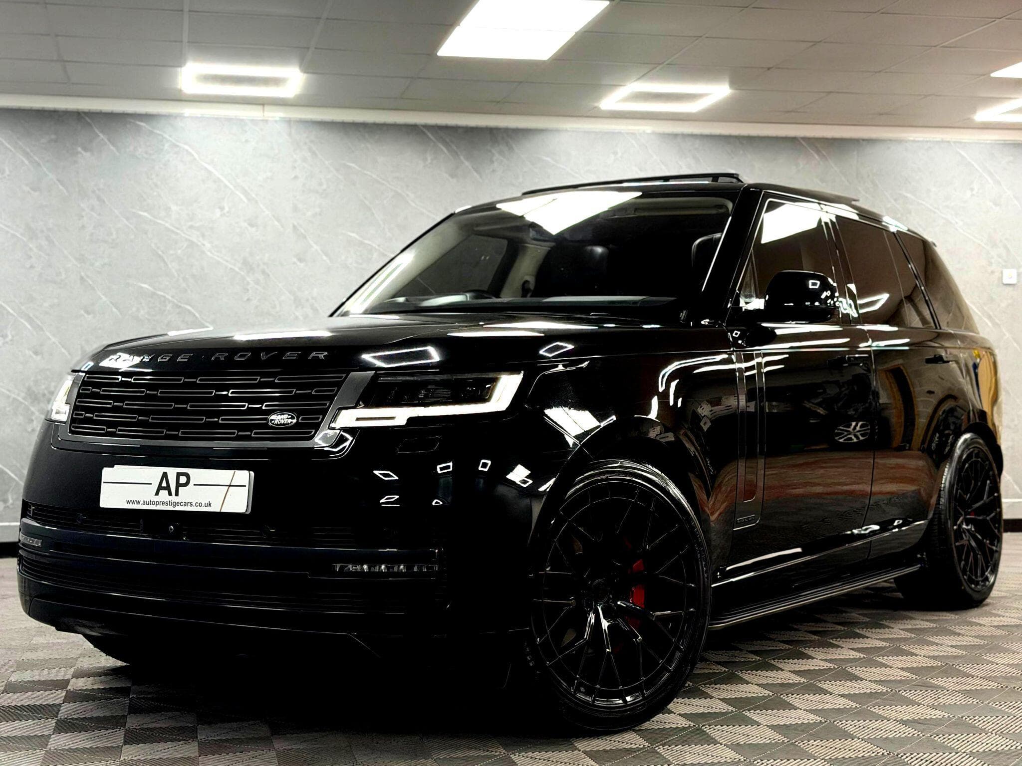 2022 Land Rover Range Rover - Thumbnail 16