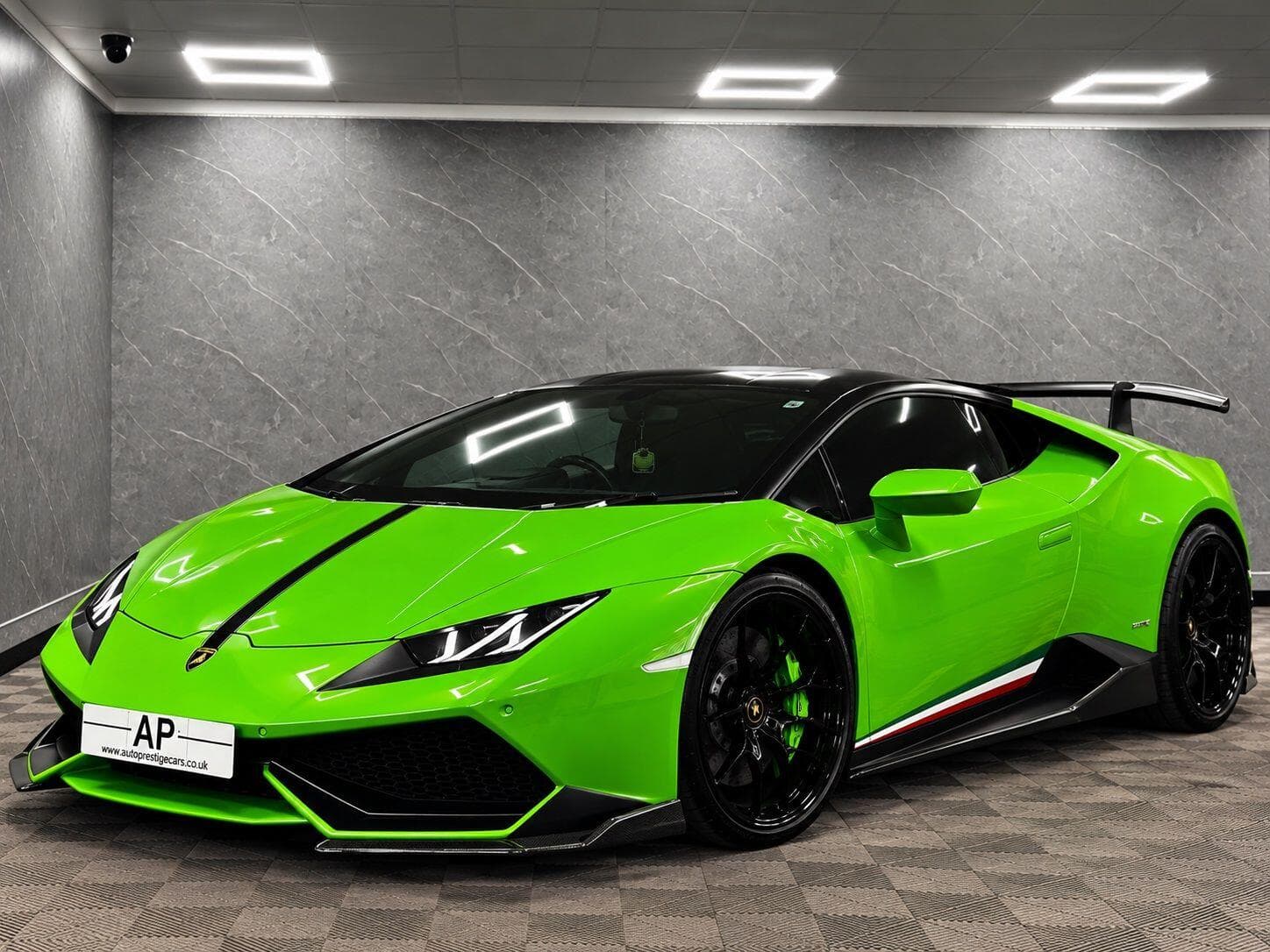 2015 Lamborghini Huracan - Image 2