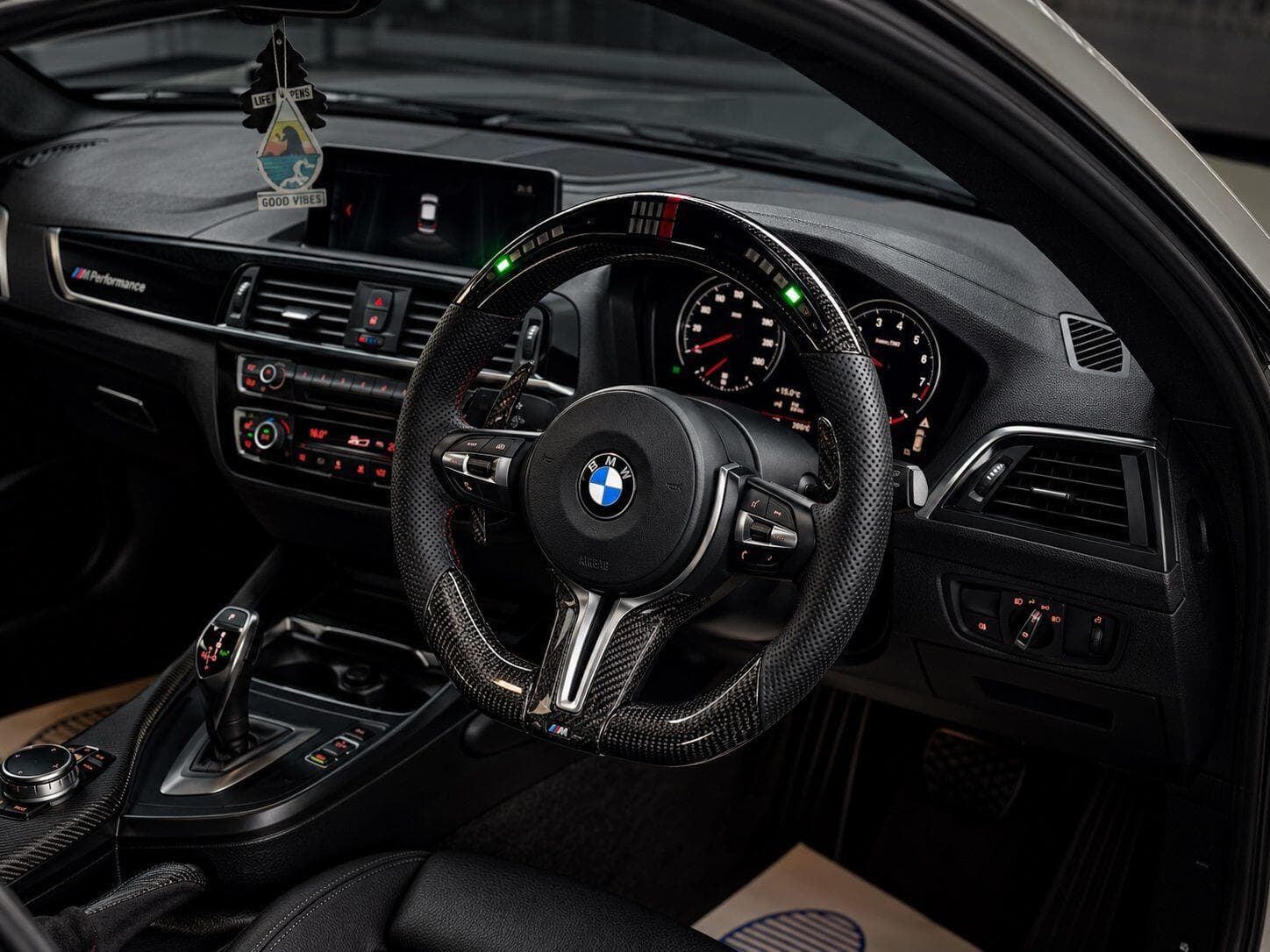 2018 BMW 1 Series - Thumbnail 11