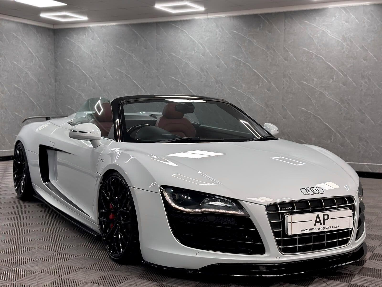 2010 Audi R8 - Thumbnail 12