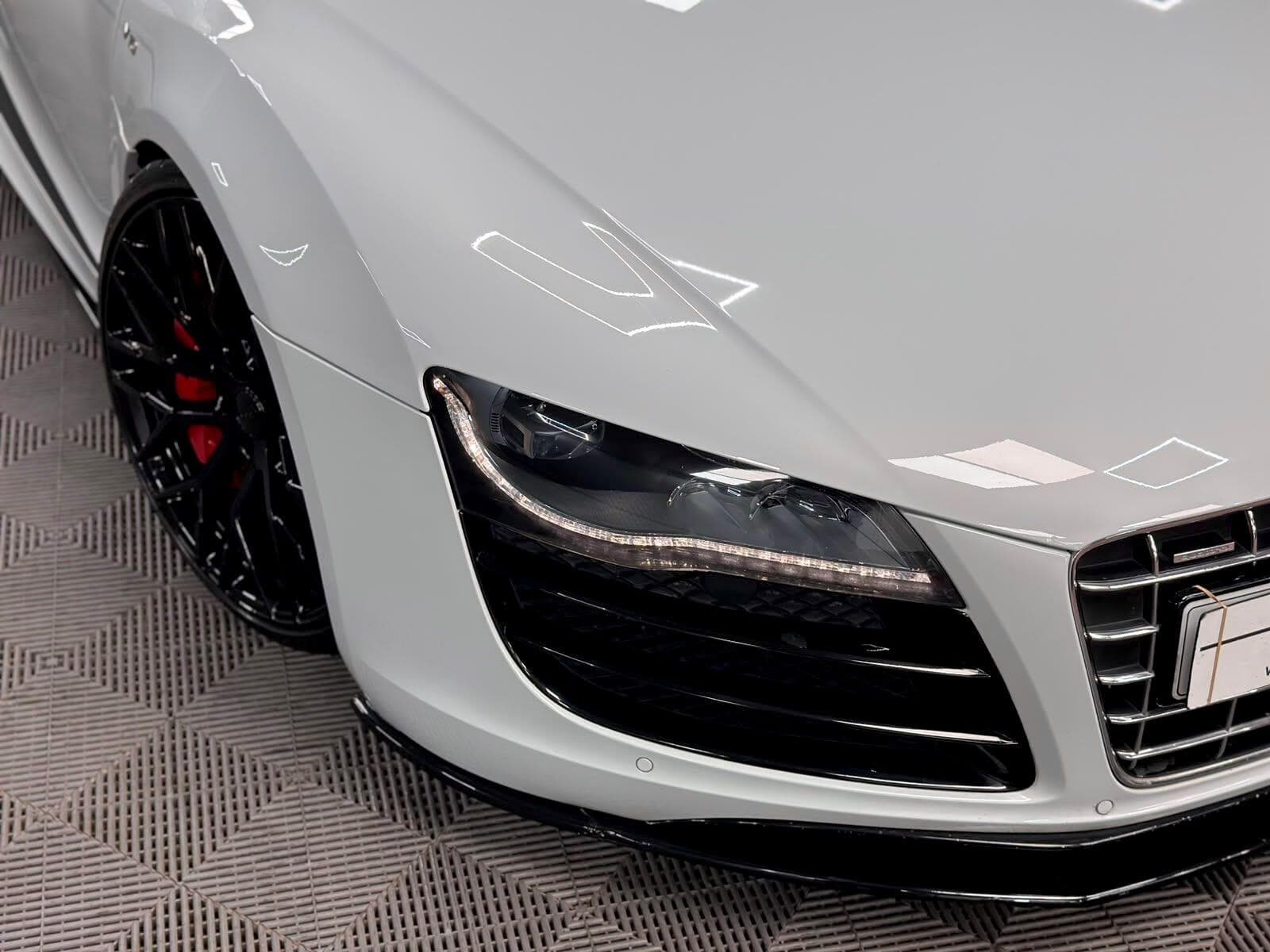 2010 Audi R8 - Thumbnail 56