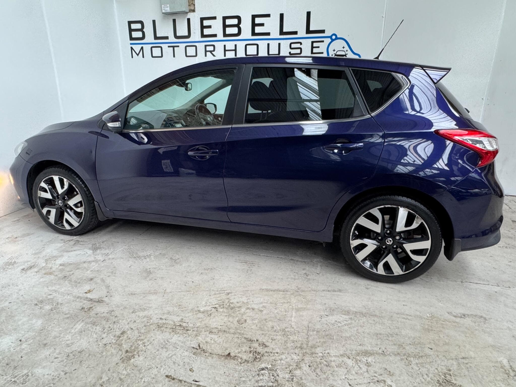 2017 Nissan Pulsar - Thumbnail 8