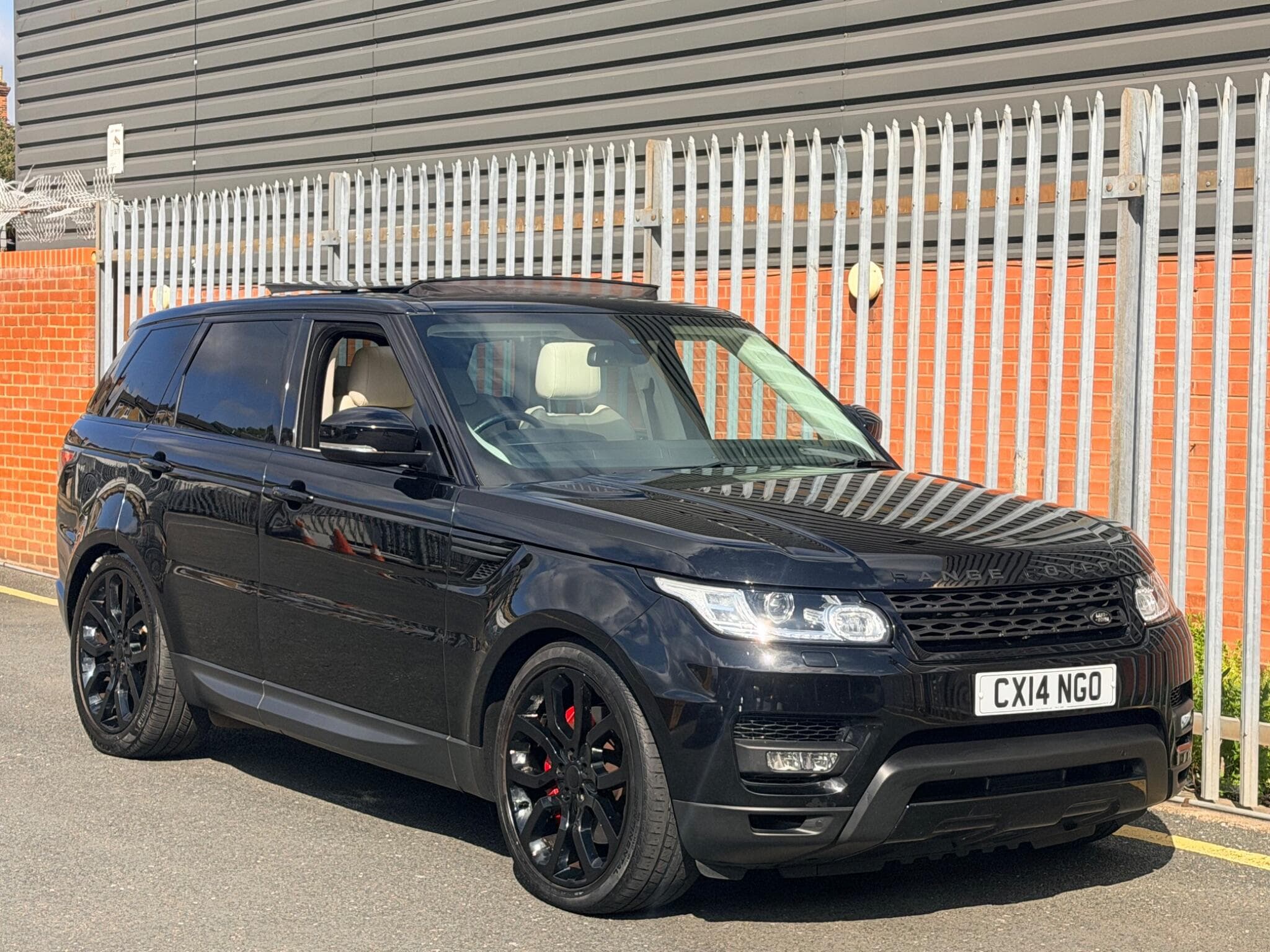 2014 Land Rover Range Rover Sport - Image 1