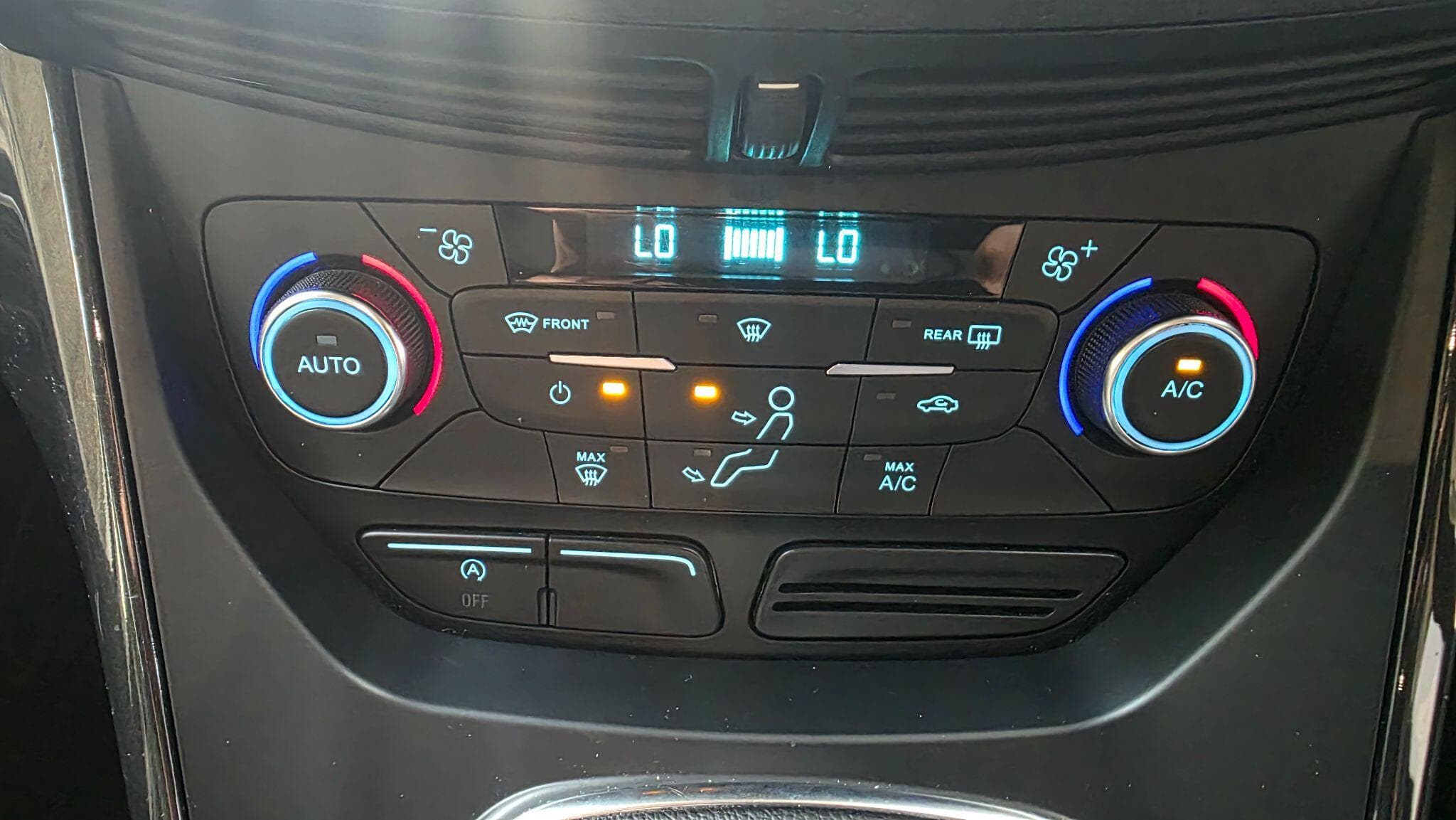 2017 Ford Kuga - Thumbnail 11