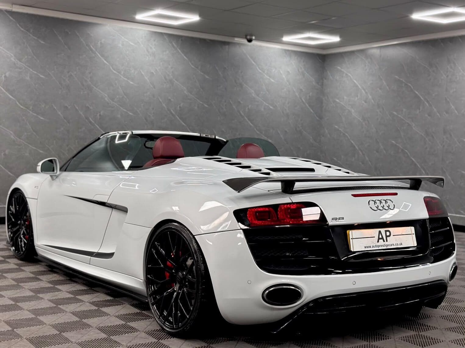 2010 Audi R8 - Thumbnail 36