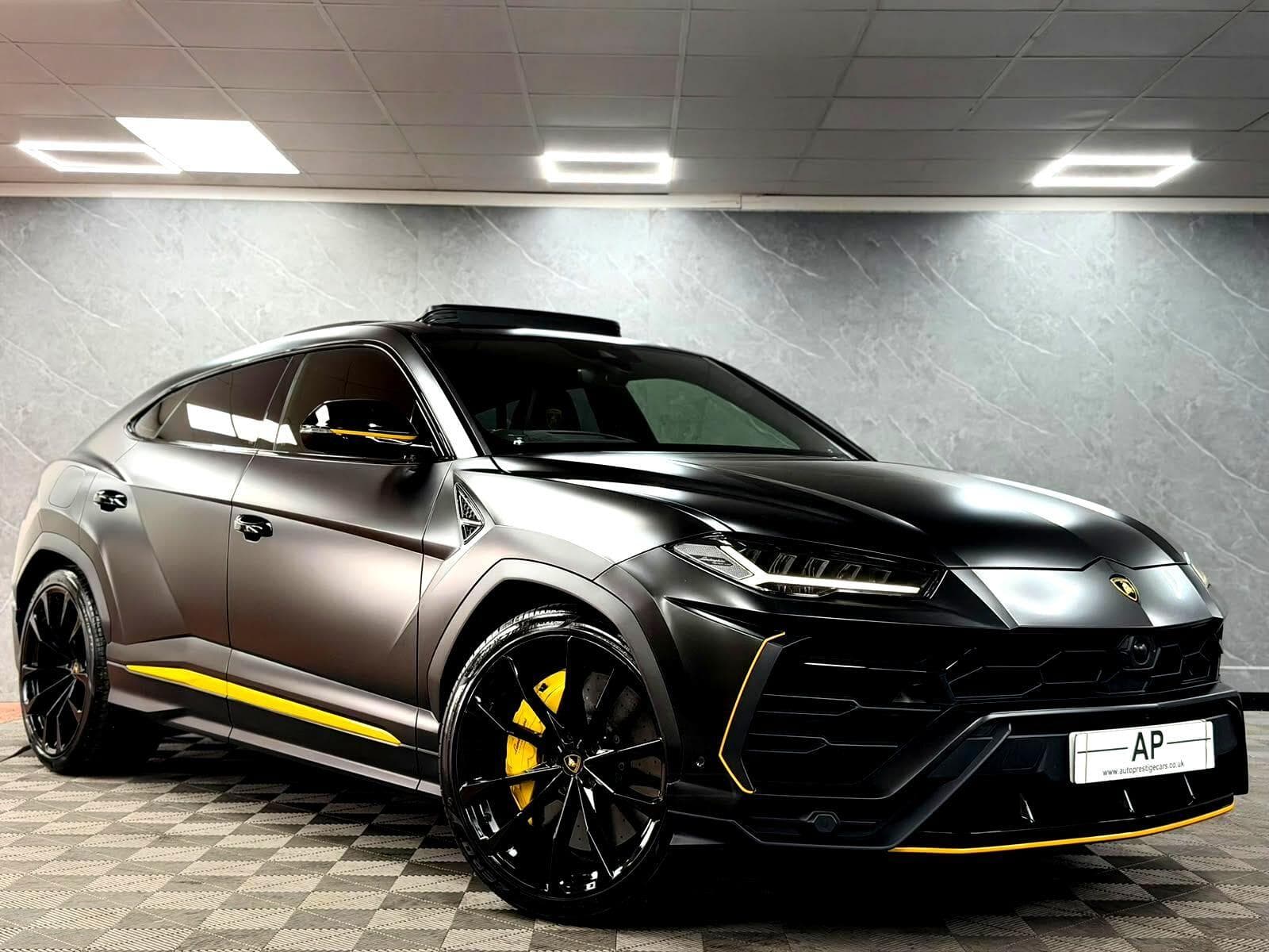 2022 Lamborghini Urus - Image 1