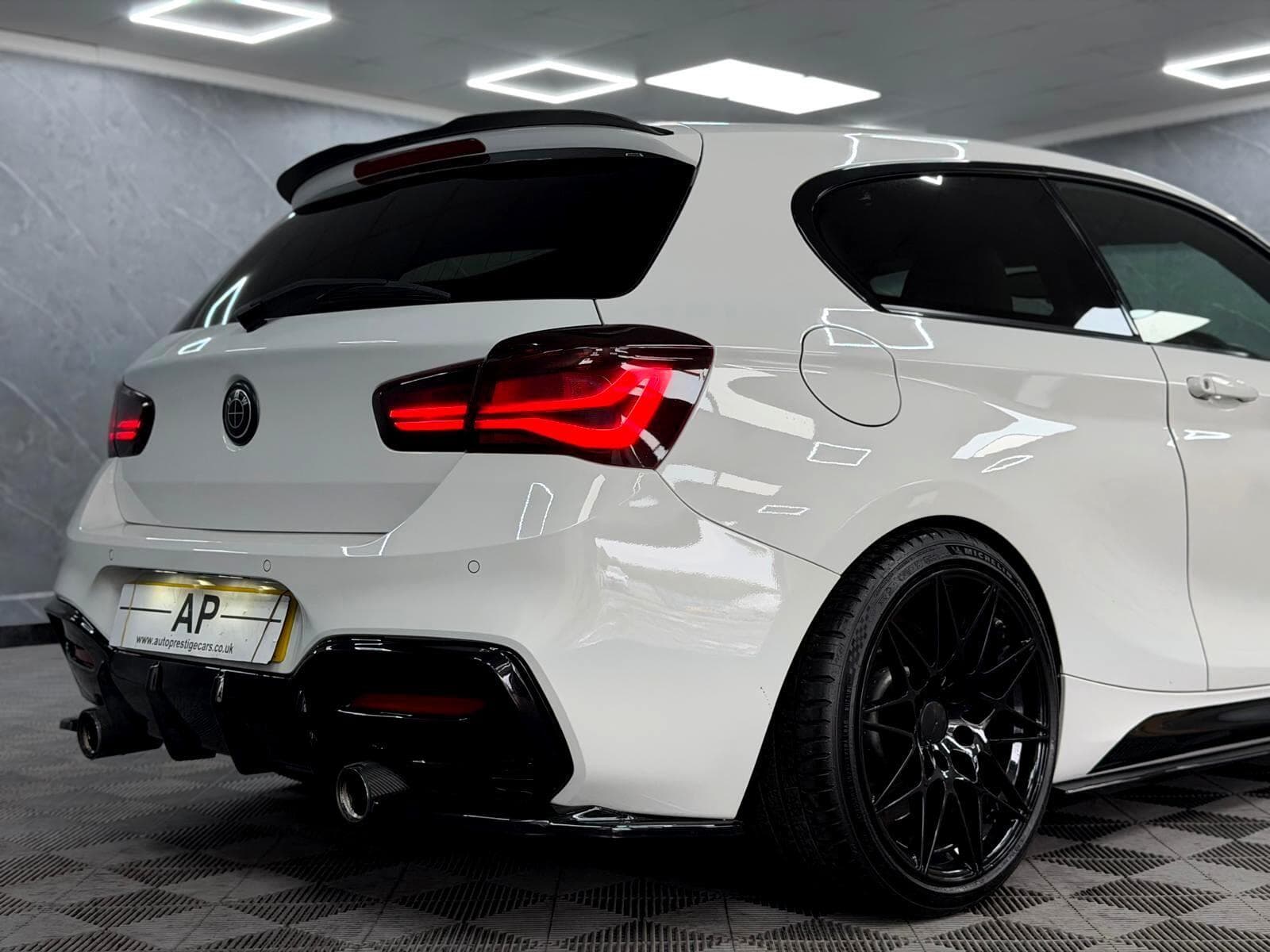 2018 BMW 1 Series - Thumbnail 36