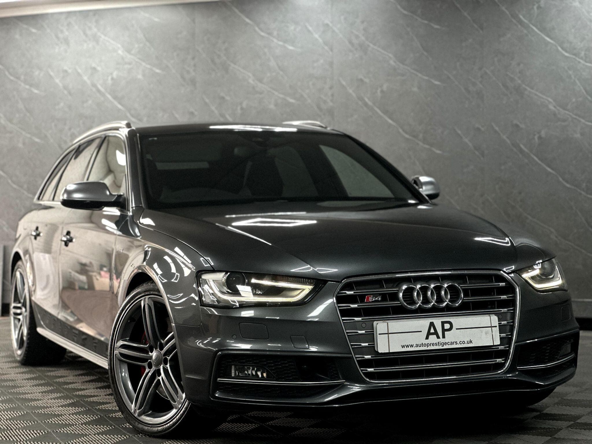2015 Audi S4 Avant - Image 1