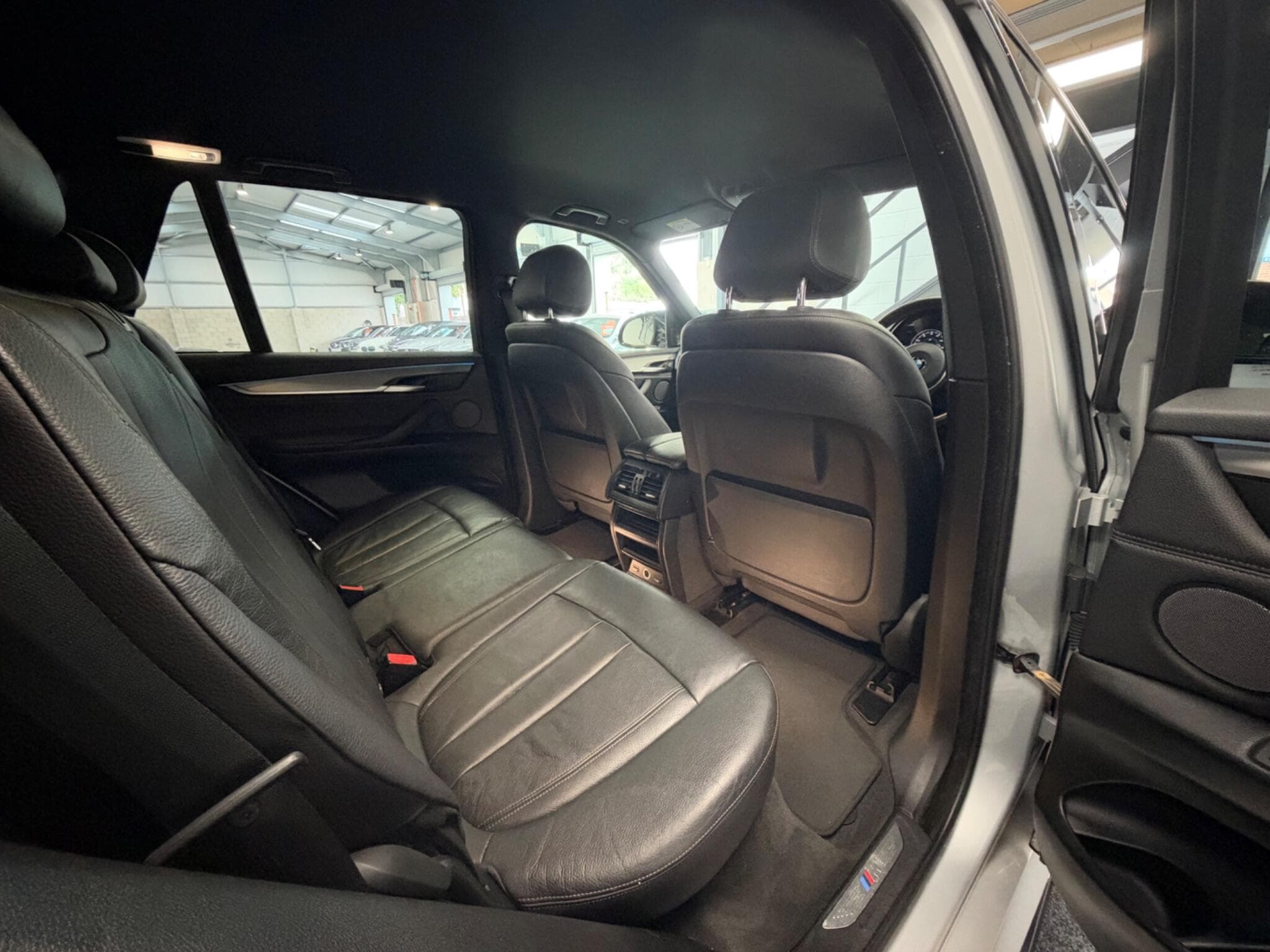 2017 BMW X5 - Thumbnail 24