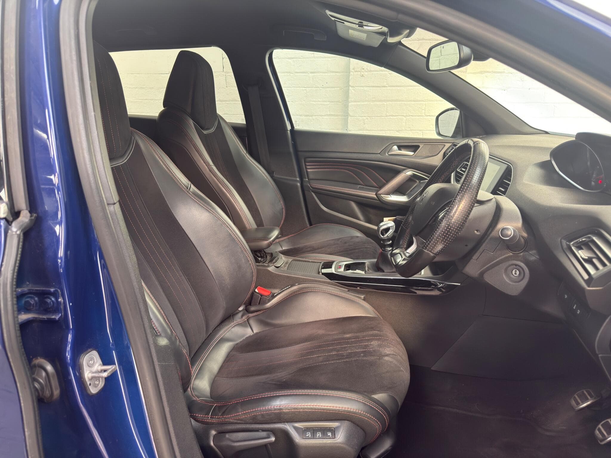 2015 Peugeot 308 - Thumbnail 14