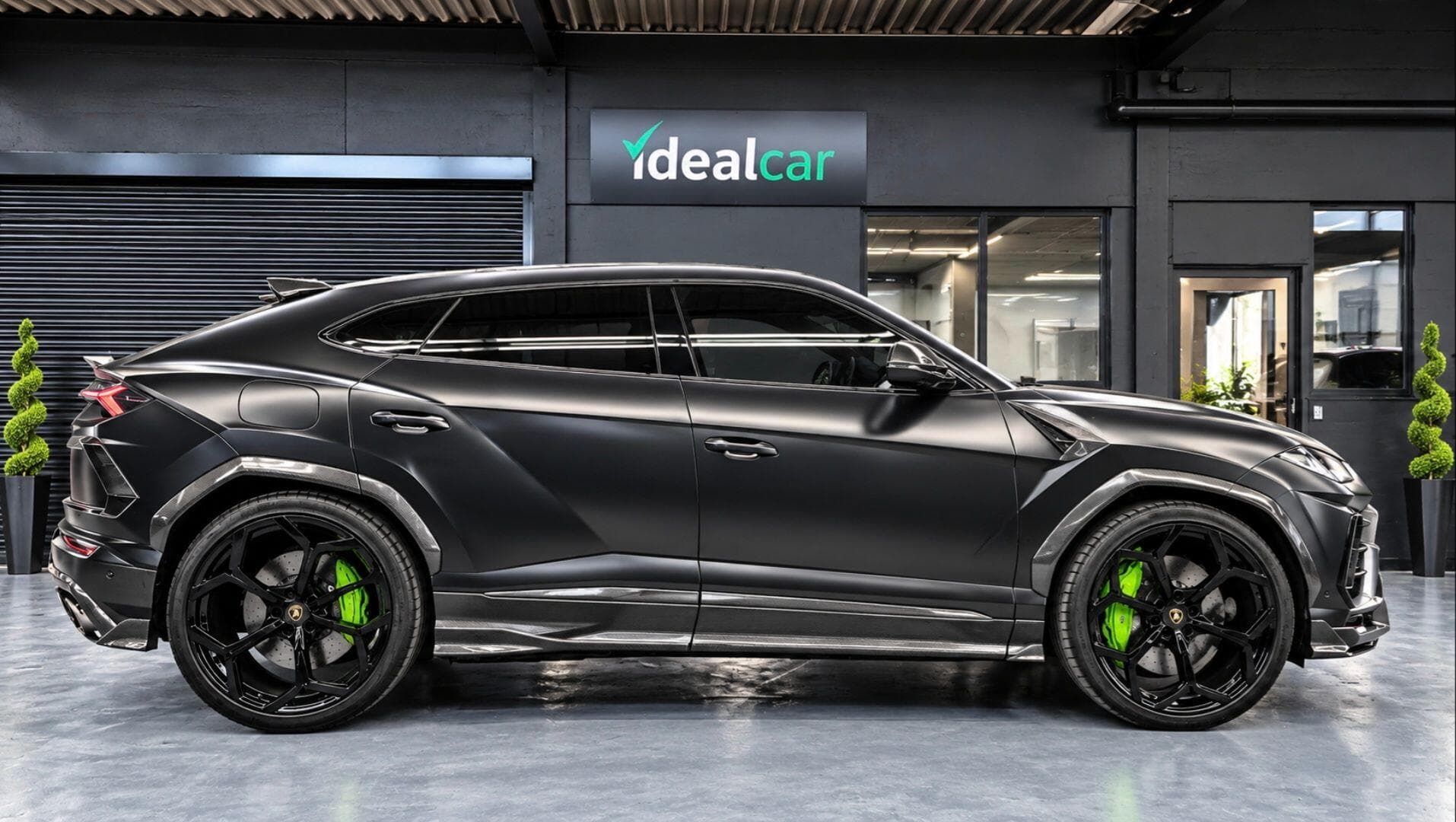2021 Lamborghini Urus - Thumbnail 7