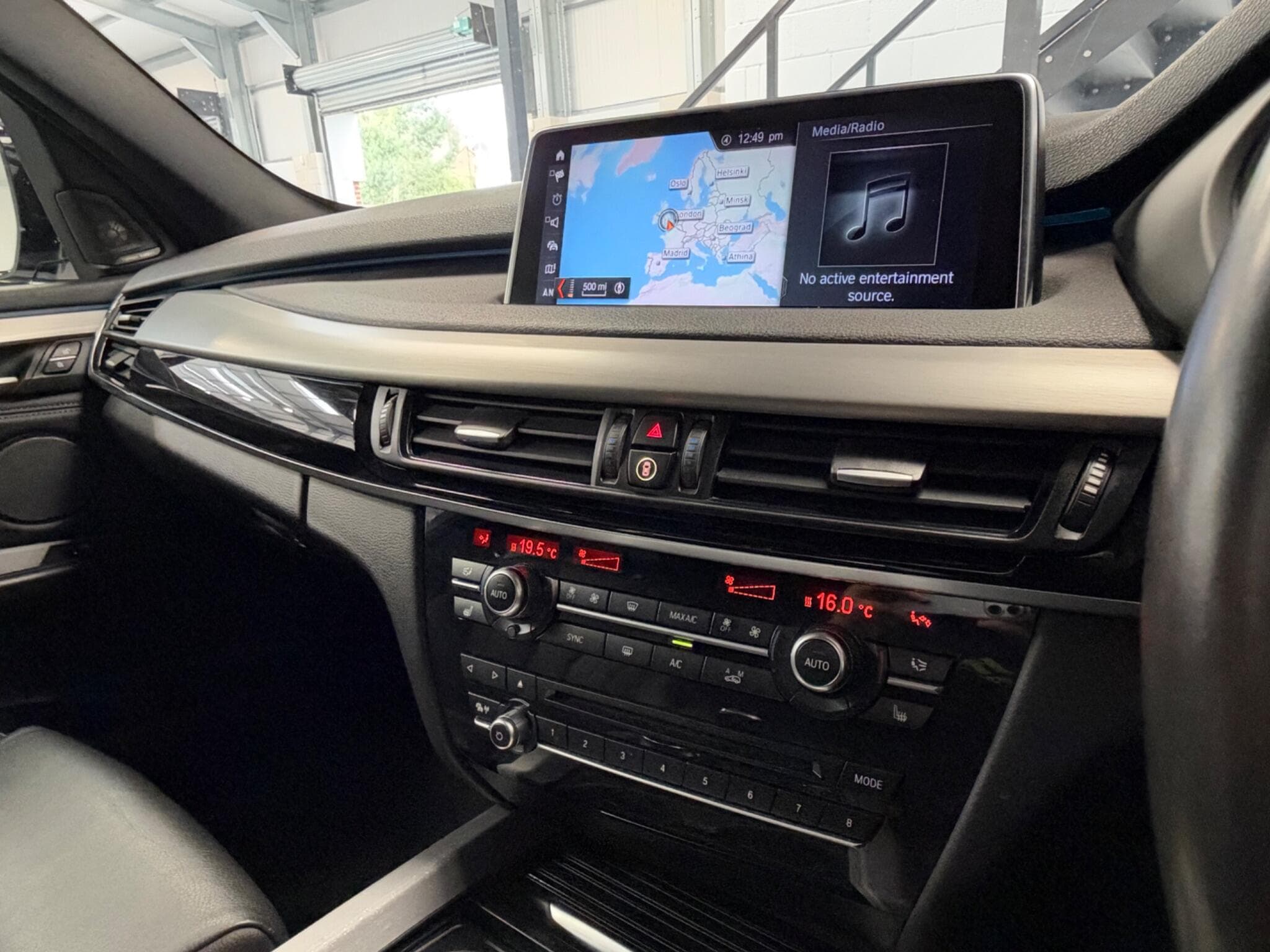 2017 BMW X5 - Thumbnail 36