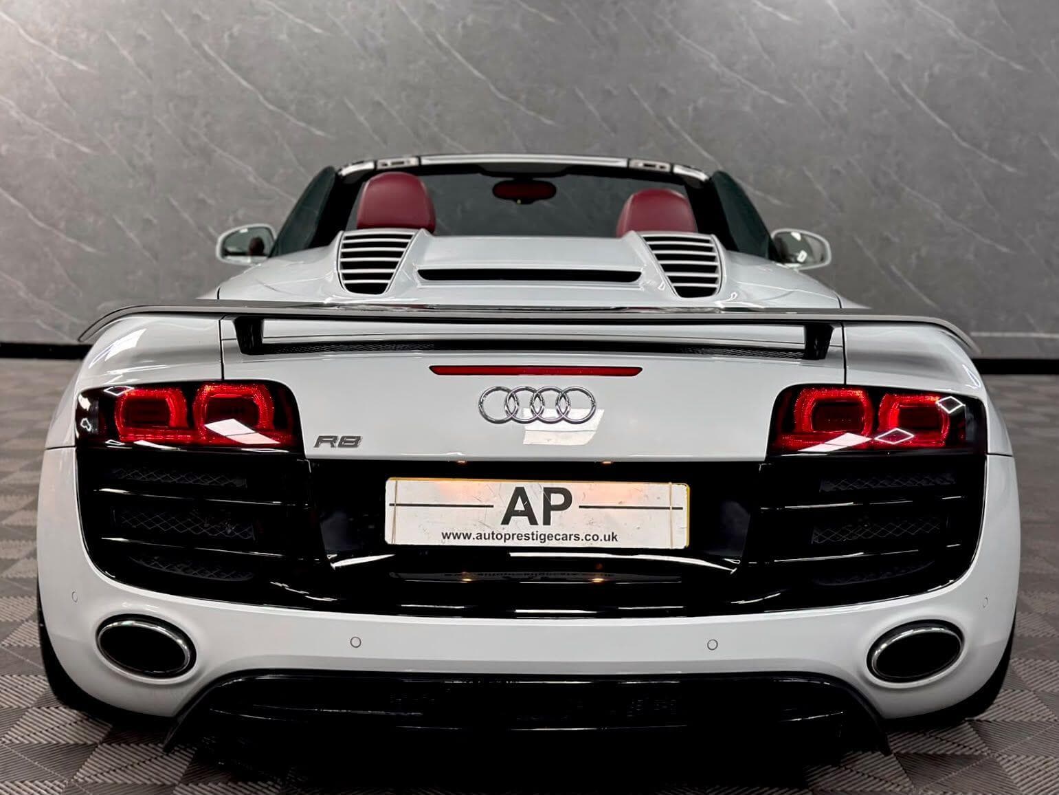2010 Audi R8 - Thumbnail 38