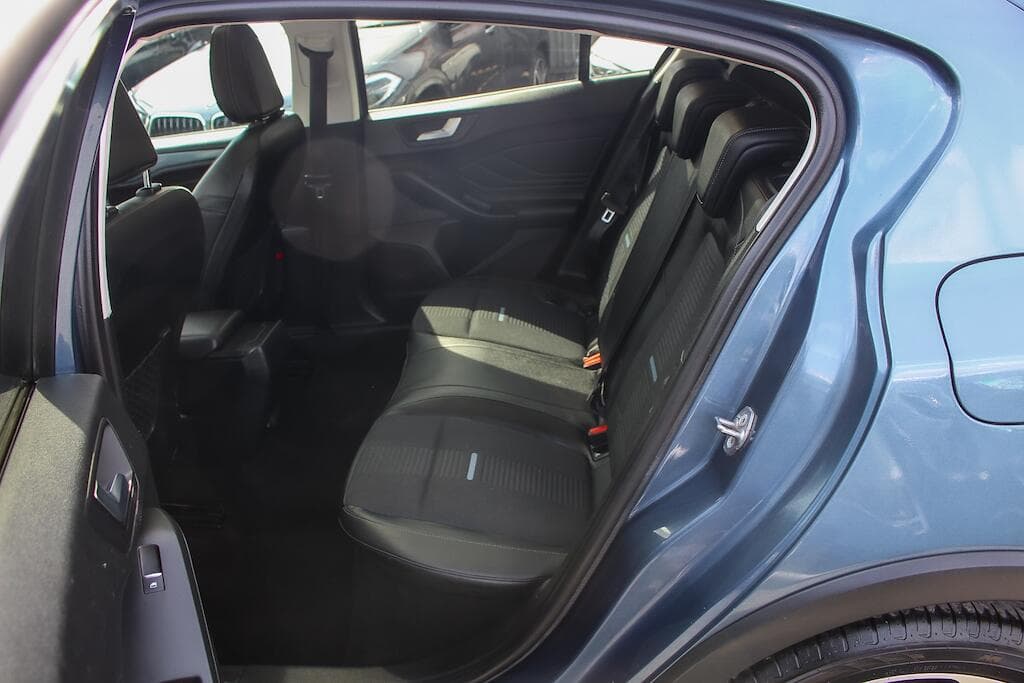 2019 Ford Focus - Thumbnail 19