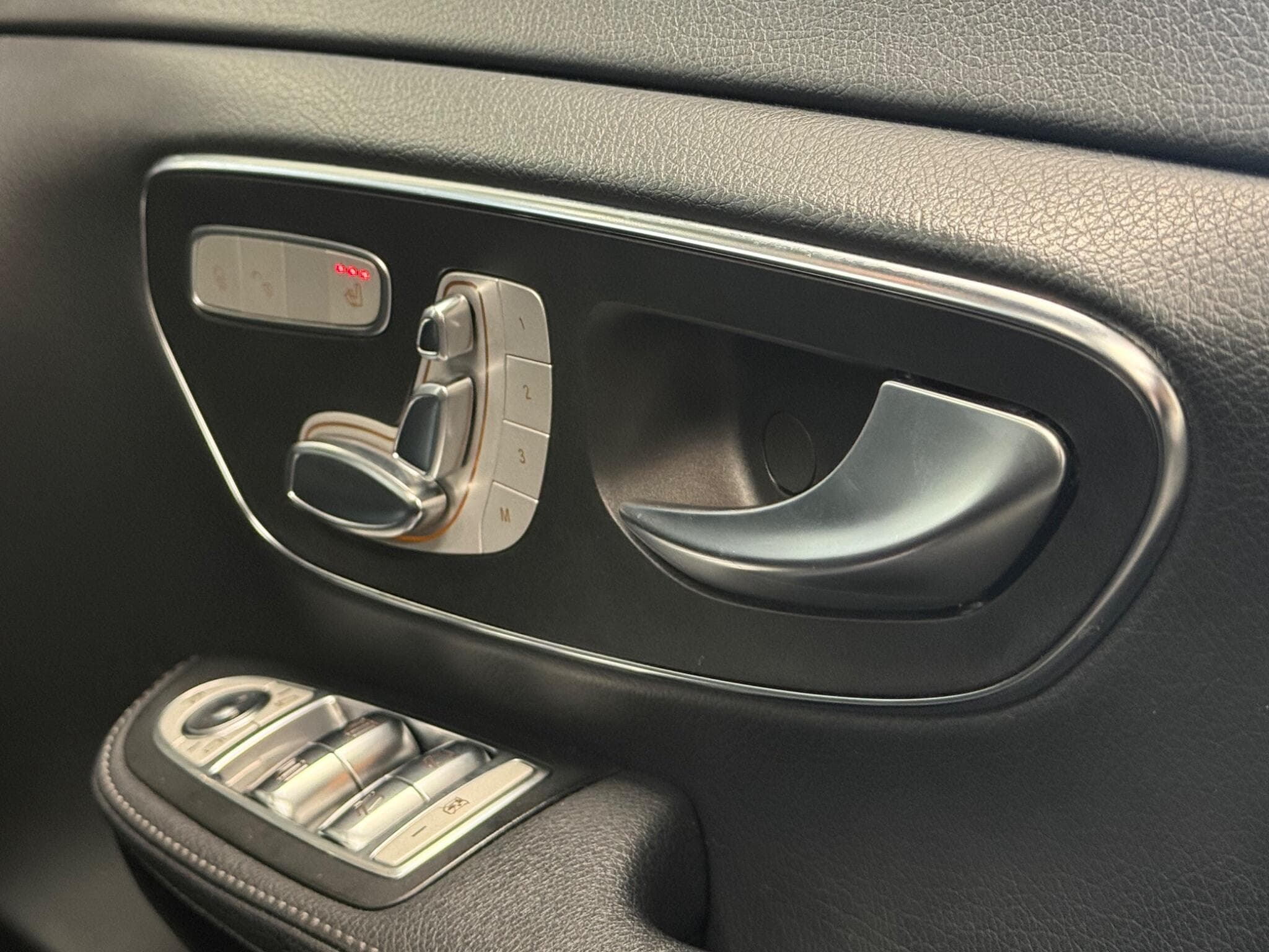 2023 Mercedes-Benz V Class - Thumbnail 39