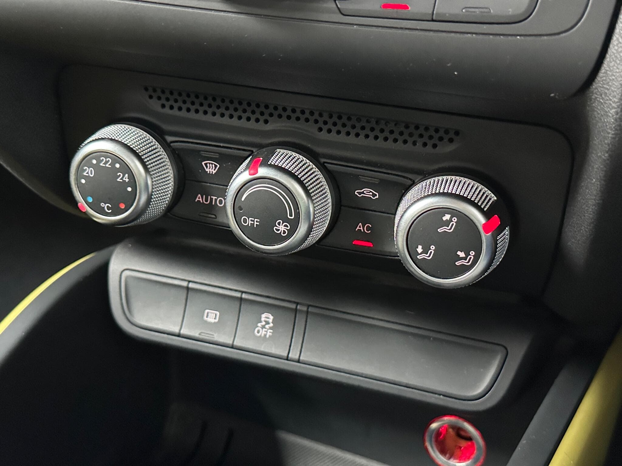 2011 Audi A1 - Thumbnail 15
