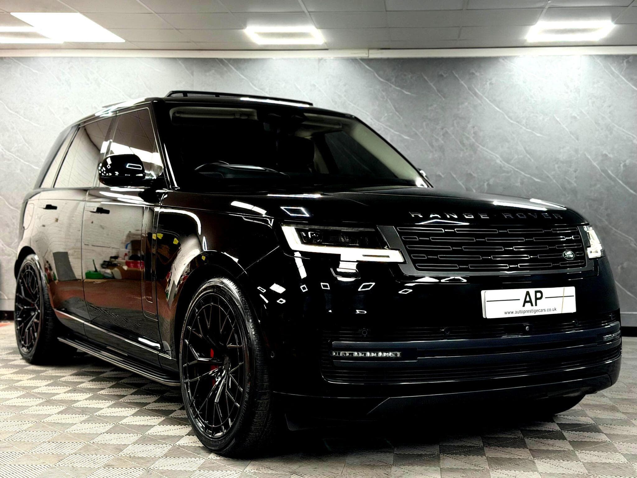2022 Land Rover Range Rover - Image 2