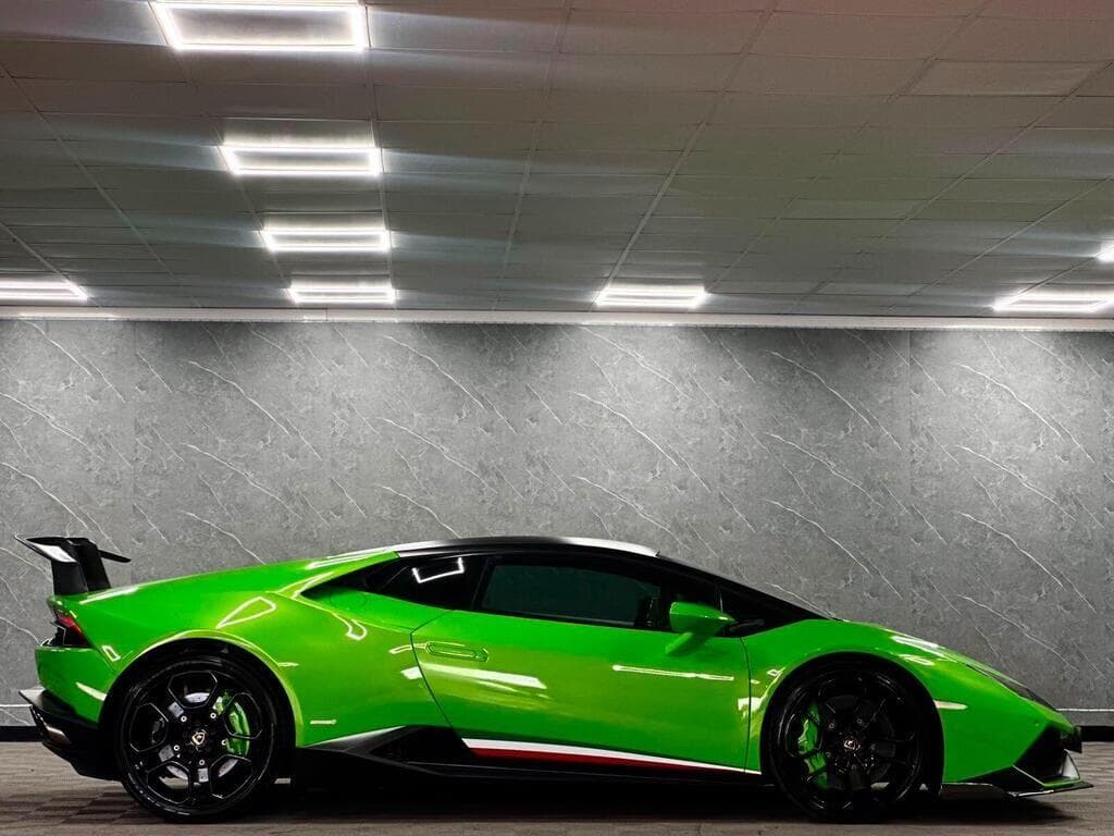 2015 Lamborghini Huracan - Thumbnail 10