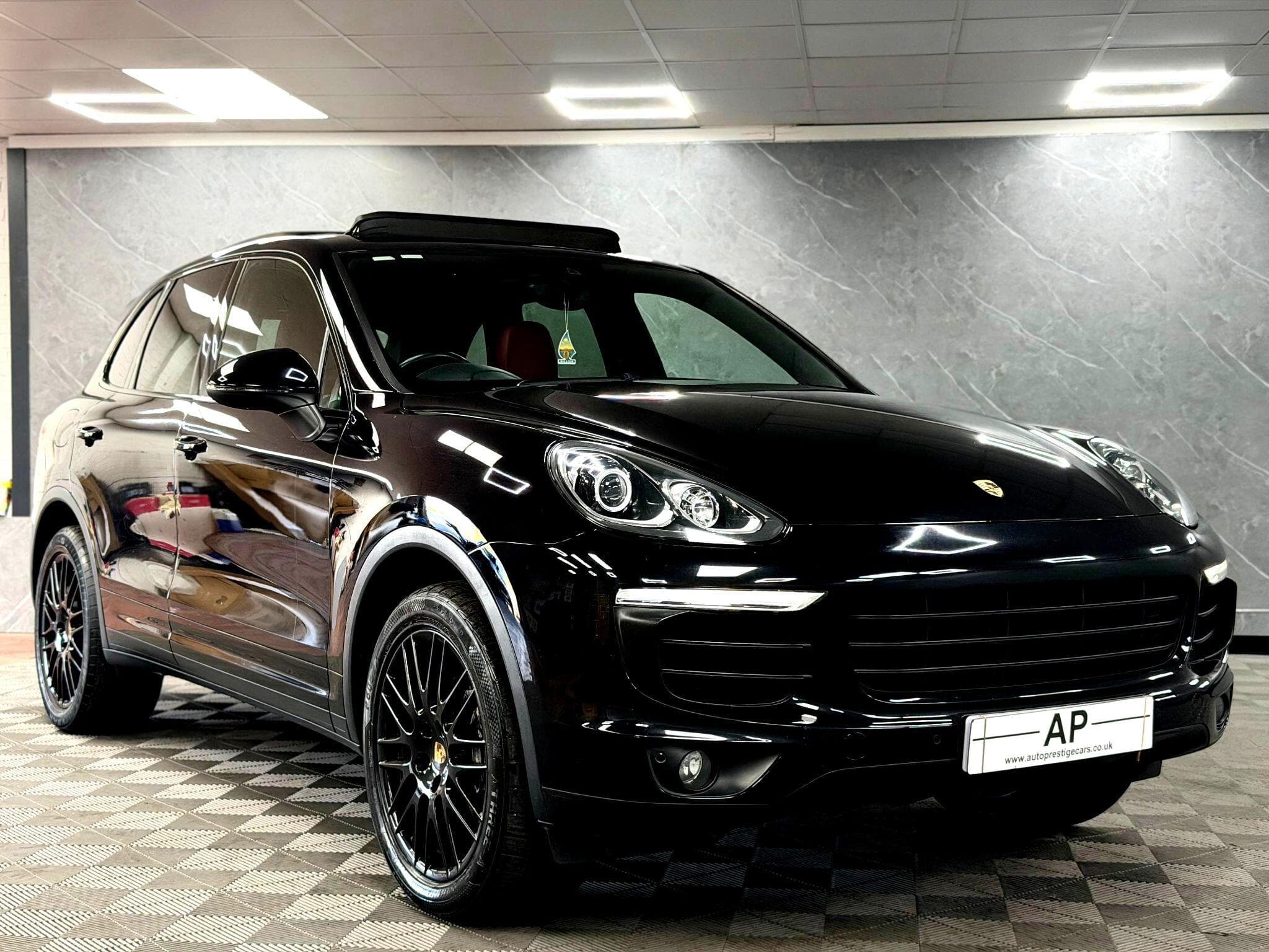 2014 Porsche Cayenne - Thumbnail 18