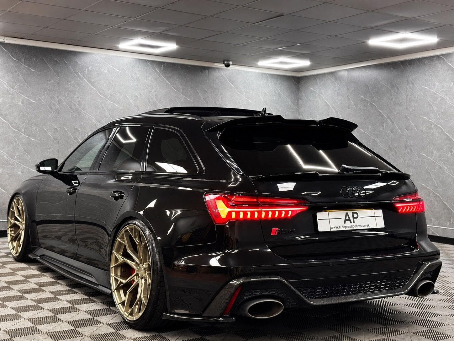 2020 Audi RS6 Avant - Thumbnail 6