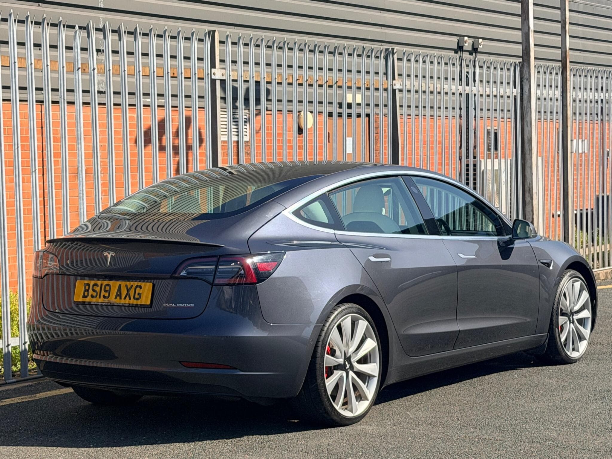 2019 Tesla Model 3 - Image 3
