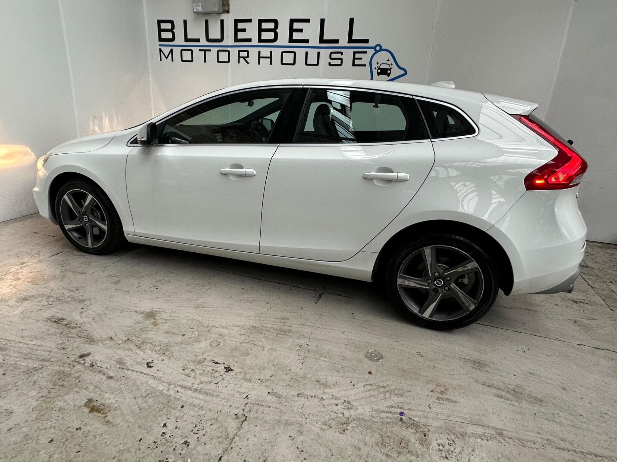 2015 Volvo V40 - Thumbnail 8