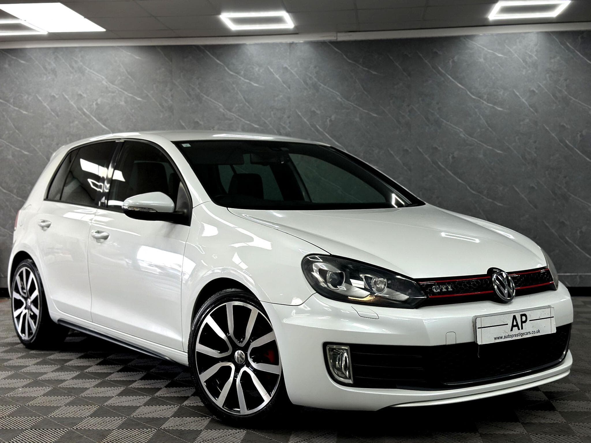 2011 Volkswagen Golf - Thumbnail 29