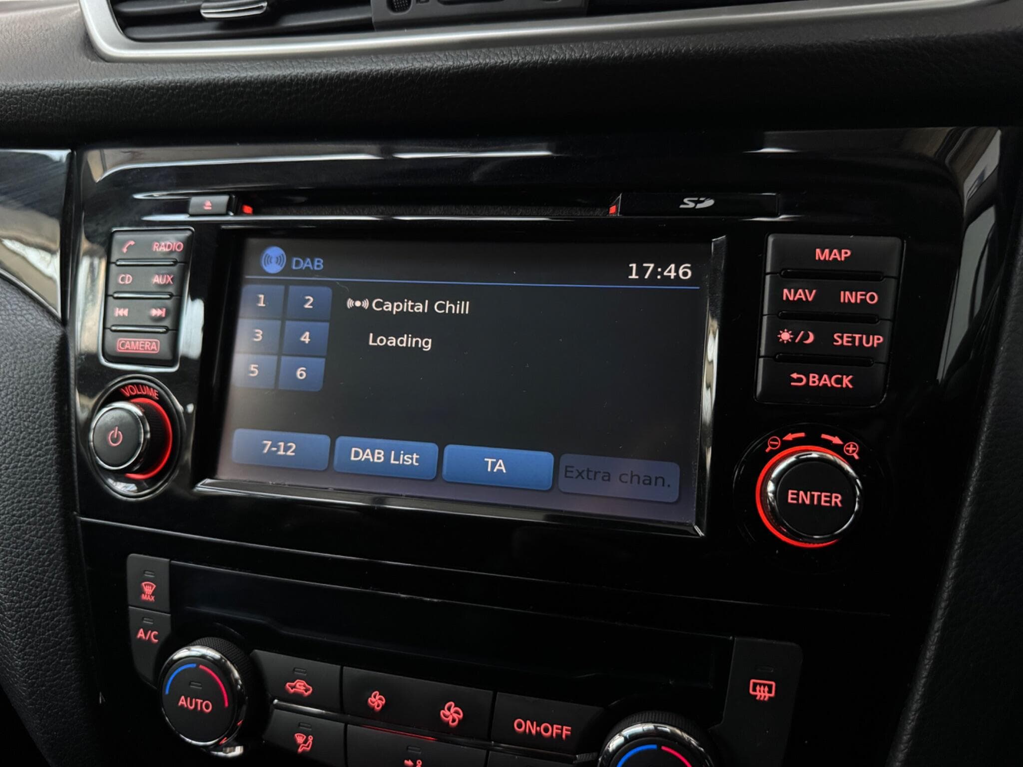 2016 Nissan Qashqai - Thumbnail 17