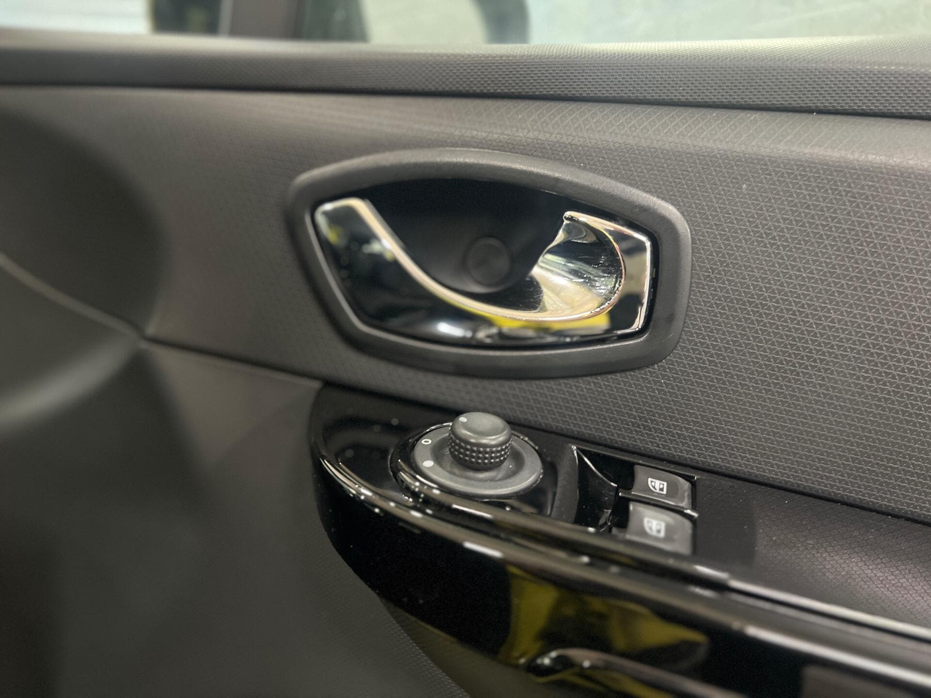 2013 Renault Clio - Thumbnail 28