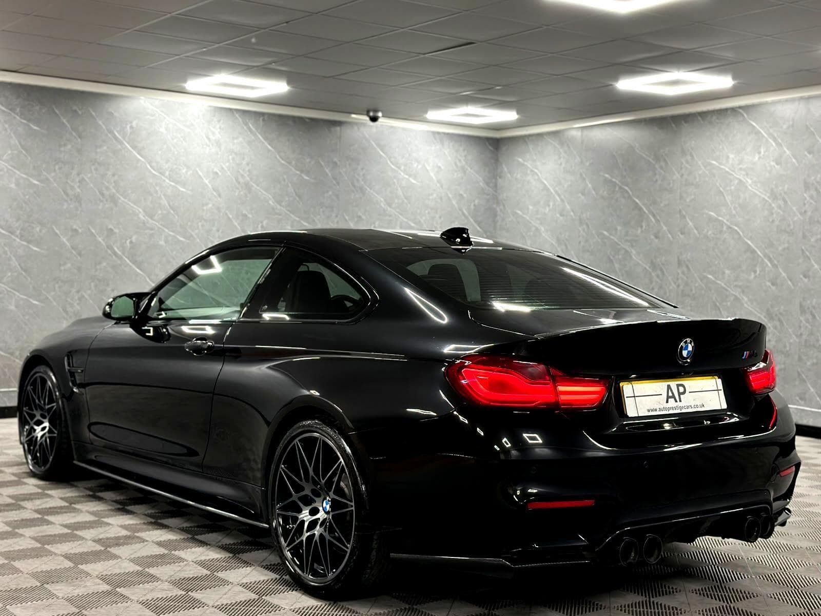 2017 BMW M4 - Thumbnail 38