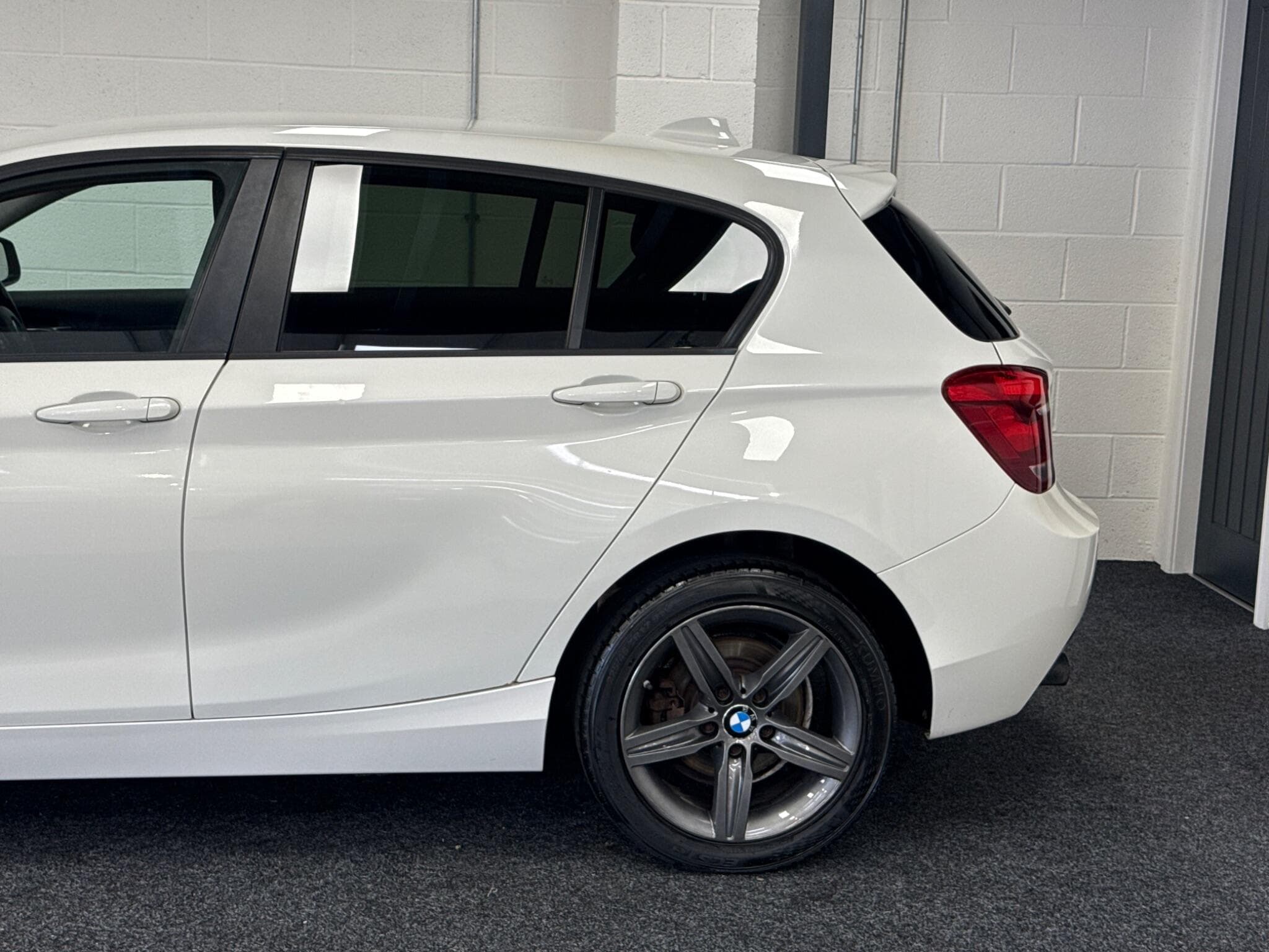 2014 BMW 1 Series - Thumbnail 34